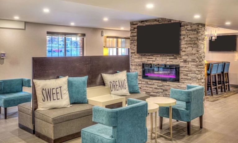 Bar and work space ideal for groups at Sleep Inn Oakbrook Terrace.