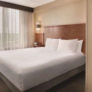 Day use room with natural light at Hyatt Place Chicago/Hoffman Estates.