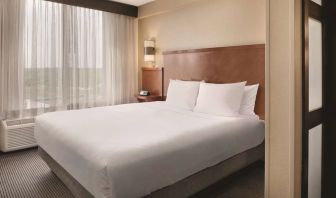 Day use room with natural light at Hyatt Place Chicago/Hoffman Estates.