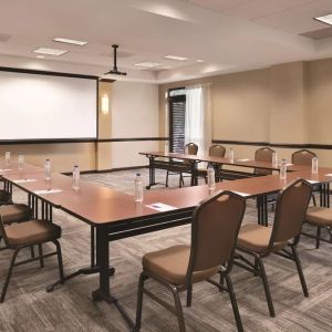 Meeting room at Hyatt Place Chicago/Hoffman Estates.