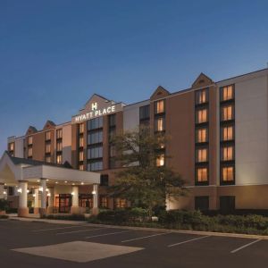 Parking area at Hyatt Place Chicago/Hoffman Estates.