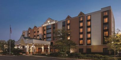 Parking area at Hyatt Place Chicago/Hoffman Estates.