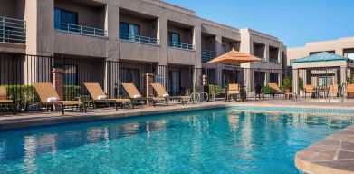 Stunning outdoor pool at Sonesta Select Scottsdale At Mayo Clinic Campus.