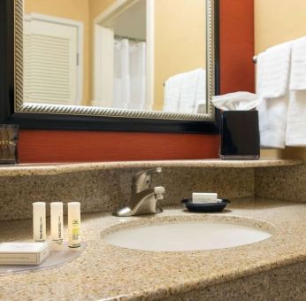 Guest bathroom at Sonesta Select Scottsdale At Mayo Clinic Campus.