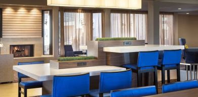 Dedicated work space at Sonesta Select Scottsdale At Mayo Clinic Campus.