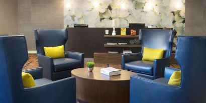 Lounge and coworking space at Sonesta Select Scottsdale At Mayo Clinic Campus.