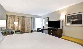 Hampton Inn Chicago/Naperville