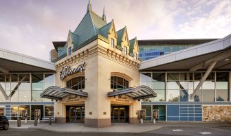 Fairmont Vancouver Airport - YVR Terminal Hotel