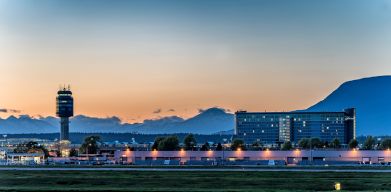 Fairmont Vancouver Airport - YVR Terminal Hotel