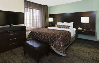 Staybridge Suites Springfield-South, Springfield 