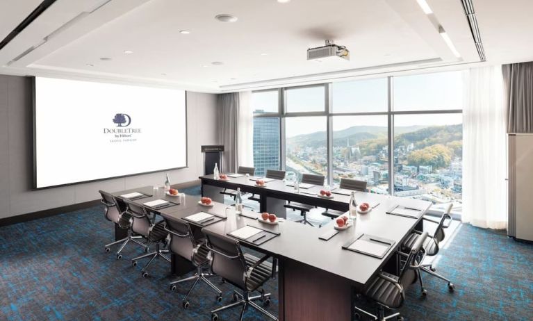 Meeting room at the DoubleTree by Hilton Seoul Pangyo Residences.