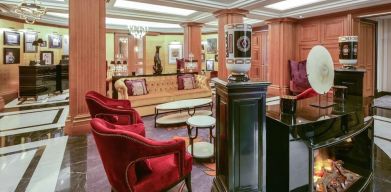 Maison Astor Paris, Curio Collection By Hilton