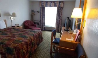 King room with work desk at Norwood Inn & Suites - Roseville.