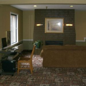 Professional meeting room at Norwood Inn & Suites - Roseville.