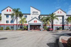 Parking available at OYO Townhouse Orlando West.