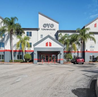 Parking available at OYO Townhouse Orlando West.