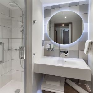 Private bathroom with shower at Hampton By Hilton Dublin City Centre.