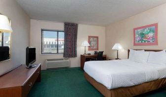 Norwood Inn & Suites Indianapolis