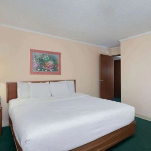 Norwood Inn & Suites Indianapolis