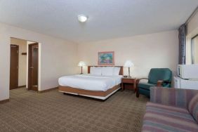 Norwood Inn & Suites Indianapolis