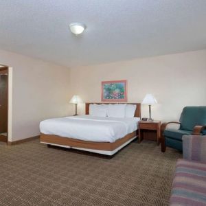 Norwood Inn & Suites Indianapolis