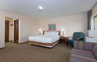 Norwood Inn & Suites Indianapolis, Indianapolis