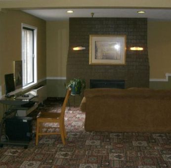 Norwood Inn & Suites - Roseville