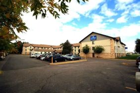 Norwood Inn & Suites - Roseville