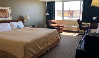 Norwood Inn & Suites La Crosse