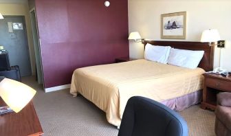 Norwood Inn & Suites La Crosse