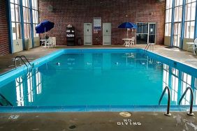 Norwood Inn & Suites La Crosse