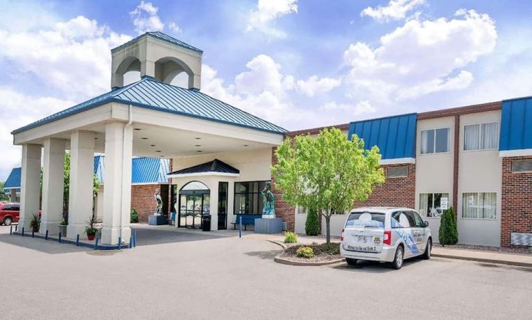 Norwood Inn & Suites La Crosse, La Crosse