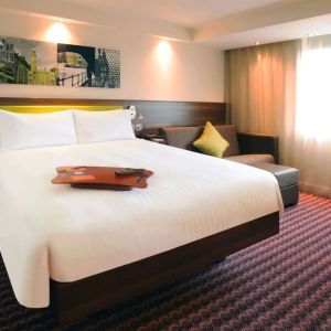 Day use room with natural light at Hampton By Hilton Birmingham Broad Street.