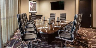 Meeting room at Embassy Suites By Hilton, Crystal City National Airport.