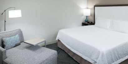 Day use room at Hampton Inn Los Angeles-Orange County-Cypress.