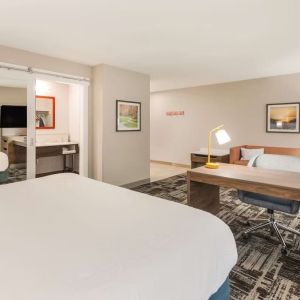 Hampton Inn & Suites Benton Harbor