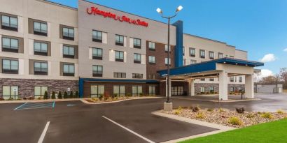 Hampton Inn & Suites Benton Harbor