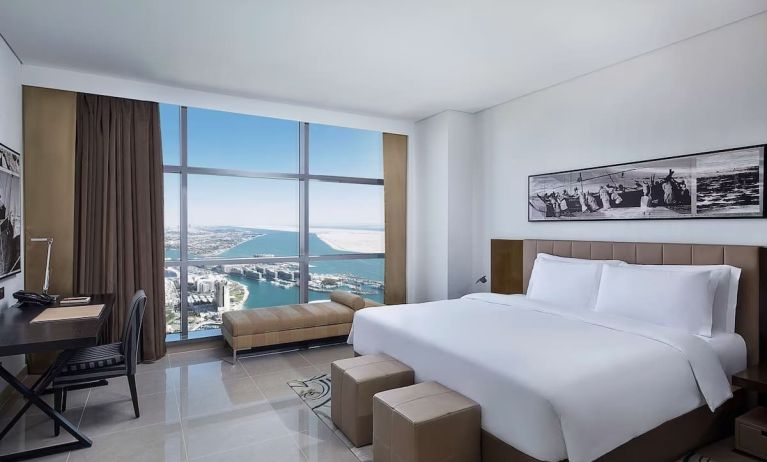 Conrad Abu Dhabi Etihad Towers, West Corniche