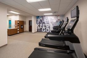 The hotel fitness center is equipped with numerous treadmills for guests keen to stay in shape, and has plenty of towels.