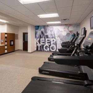 The hotel fitness center is equipped with numerous treadmills for guests keen to stay in shape, and has plenty of towels.