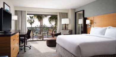 Delux king room with natural light at Sonesta Redondo Beach & Marina.