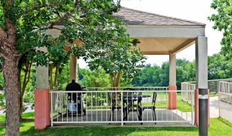 The hotel’s gazebo has outdoor seating under cover and barbecue facilities.