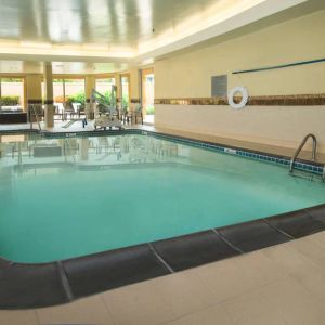 Sonesta Select Allentown Bethlehem Airport’s indoor pool has a lift, and numerous chairs nearby.