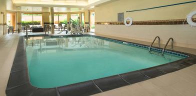 Sonesta Select Allentown Bethlehem Airport’s indoor pool has a lift, and numerous chairs nearby.