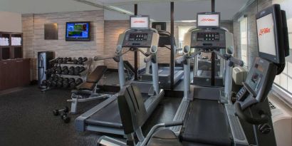 Sonesta Select Boston Lowell Chelmsford’s fitness center is equipped with exercise machines including treadmills, in addition to free weights.