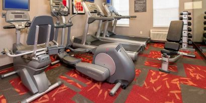 Sonesta ES Suites Charlottesville University’s fitness center is equipped with a range of exercise machines, in addition to free weights and a bench.