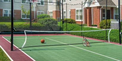 Sonesta ES Suites Baltimore BWI Airport’s sports court is suitable for both basketball and tennis.