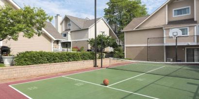 Sonesta ES Suites Cincinnati - Blue Ash’s sports court can be used for various activities including basketball and tennis.