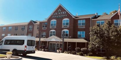 Parking available at Country Inn & Suites By Radisson, Chicago O'Hare South.