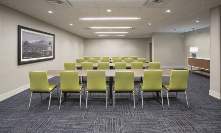 Professional meeting room at Holiday Inn Express & Suites Yorkville.